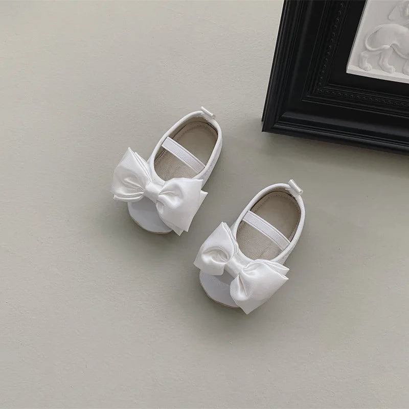 ベビー用靴 White / S ベビーシューズ リボンバレエシューズ ストラップシューズ ルームシューズ ファーストシューズ 靴 お出かけ 3カラー【mh0003697】