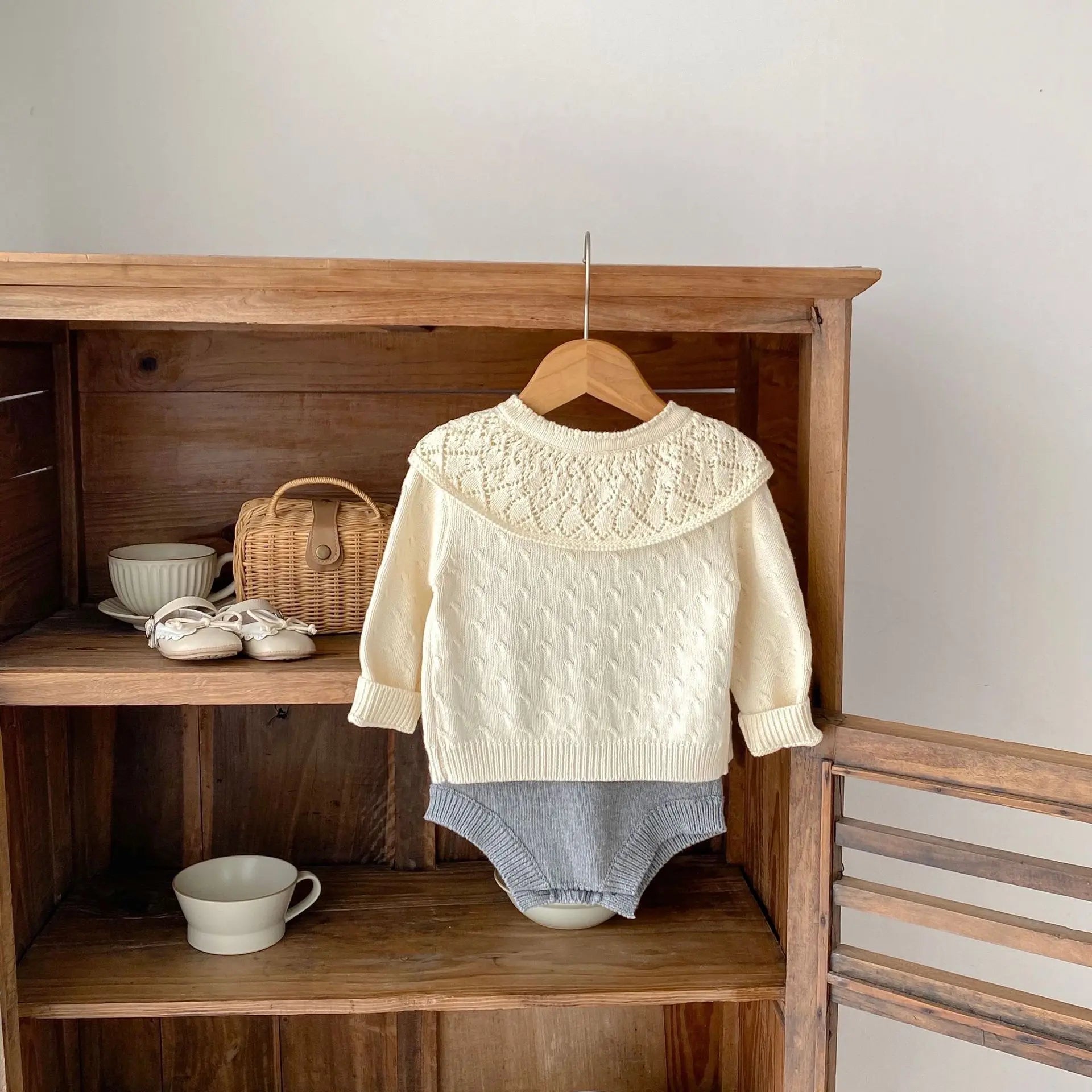 カーディガン・パーカー ベビーロンパース/カーディガン ニットサスペンダーポケットボディスーツ/襟付きニットジャケット