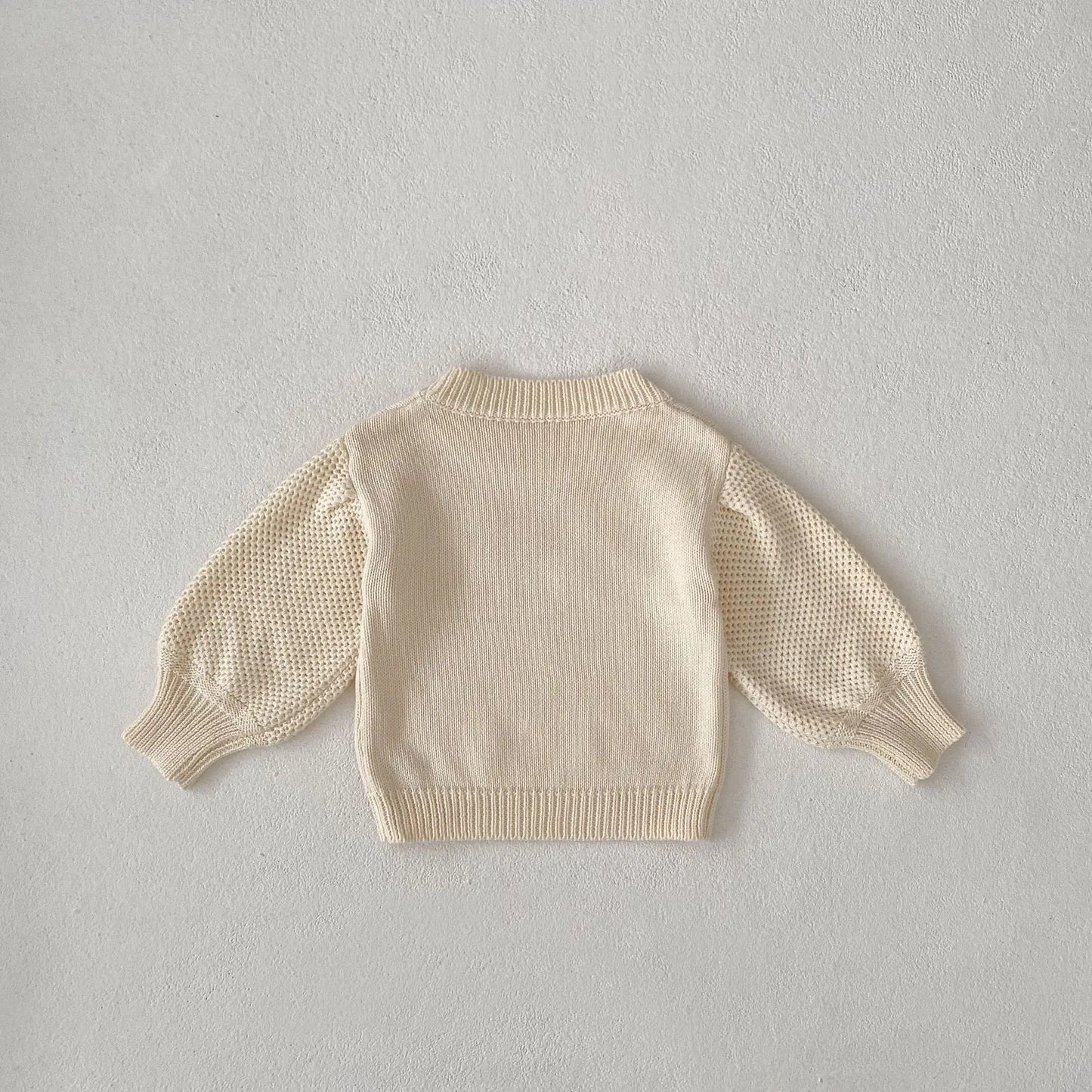 ニット・セーター ベビートップス ニット セーター フラワー刺繍 アプリコットホワイト