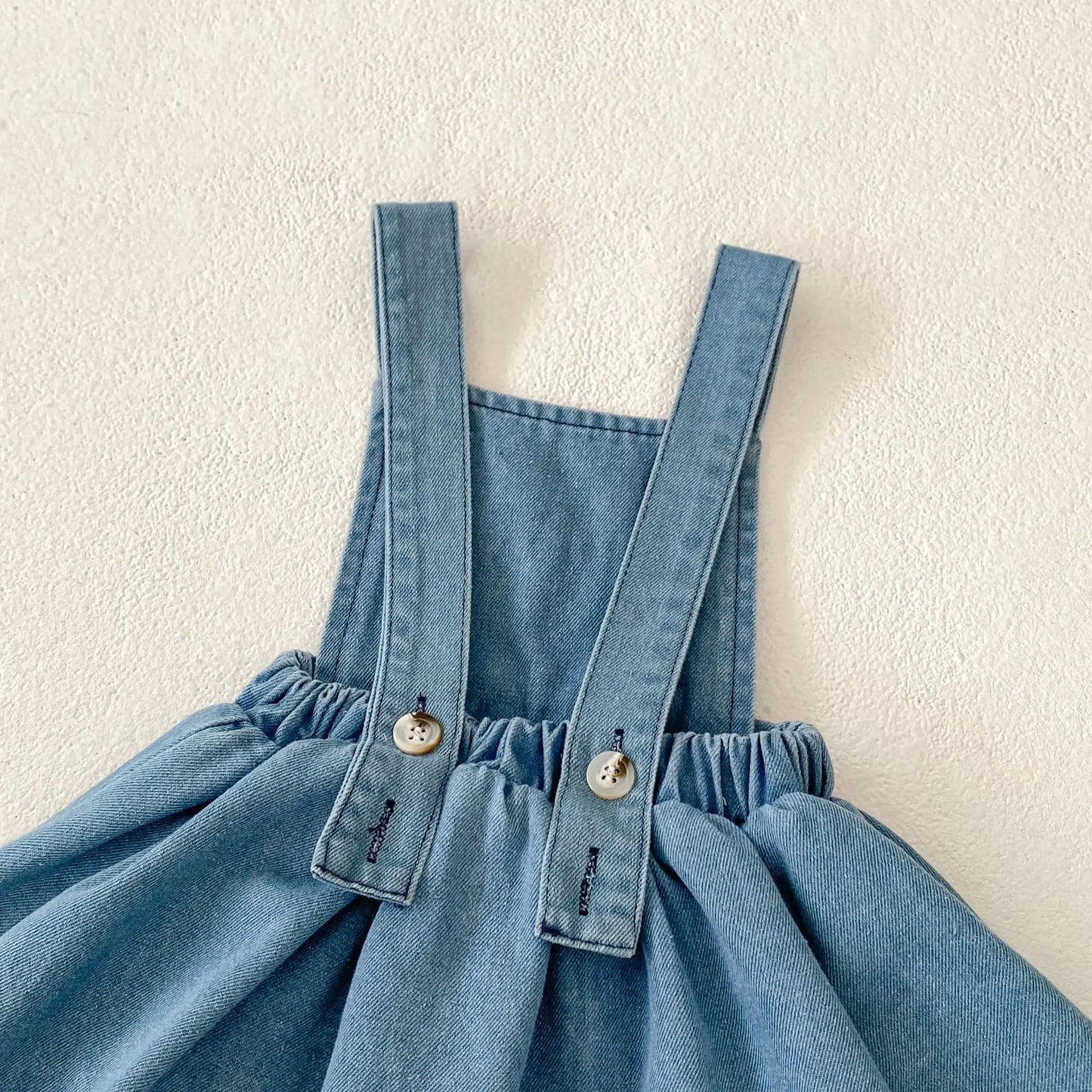 ノースリーブロンパース ベビーロンパース デニム サスペンダースカートボディスーツ レターロゴ刺繍