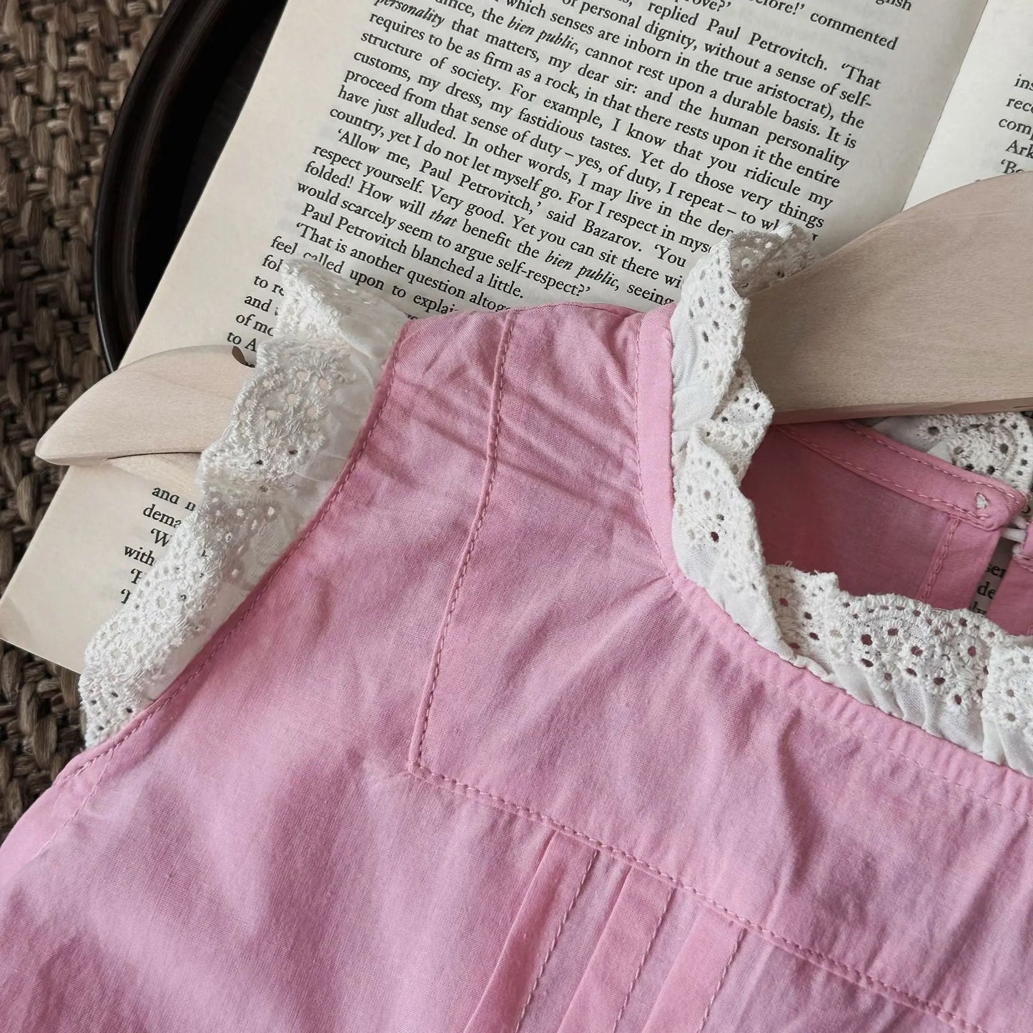 長袖ロンパース ベビーロンパース ノースリーブボディースーツ ピンタック レース ピンク