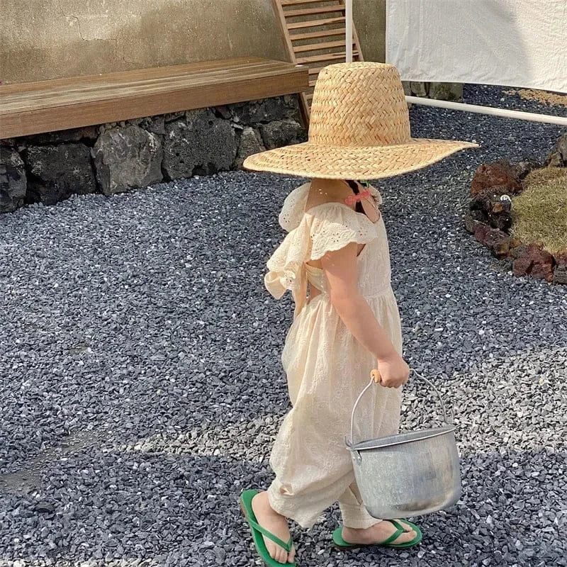 ノースリーブジャンプスーツ ☺︎ キッズジャンプスーツ フリルスリーブバックオープンサロペット つなぎ レース刺繍 ベージュ