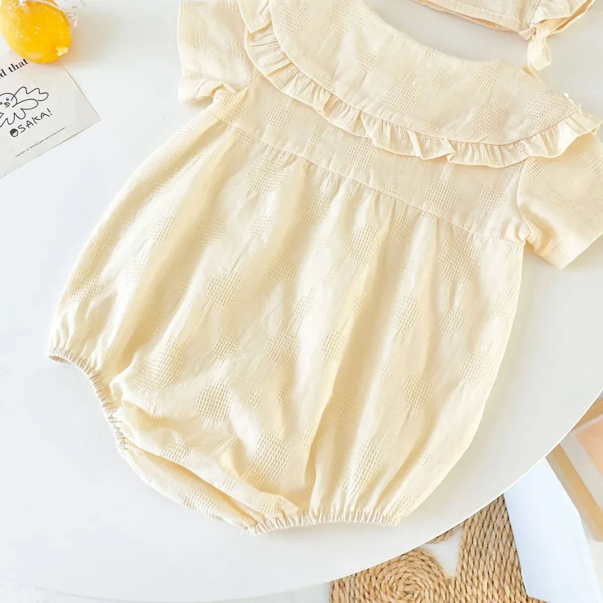 半袖ロンパース ☺︎ ベビーロンパース 半袖丸襟ボディスーツ デイジーフラワー ボンネット帽子セット