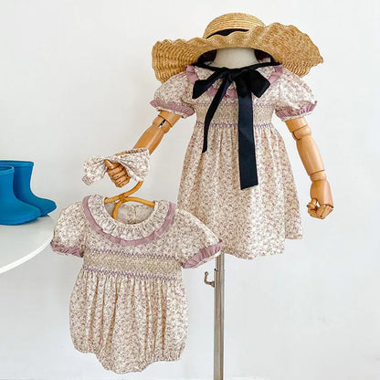 半袖ロンパース ☺︎ ベビーロンパース/キッズワンピース 半袖パフスリーブ ダブルフリル シャーリング フラワー花柄プリント リンクコーデ 姉妹 お揃いコーデ