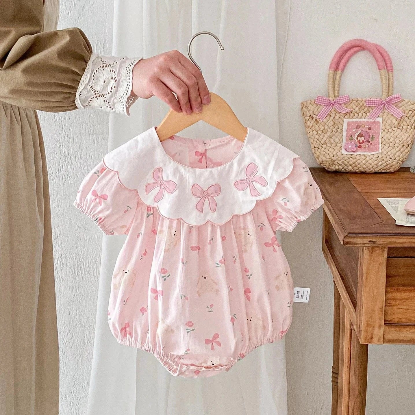 半袖ロンパース ☺︎ ベビーロンパース 半袖ボディスーツ リボン刺繍 ピンク