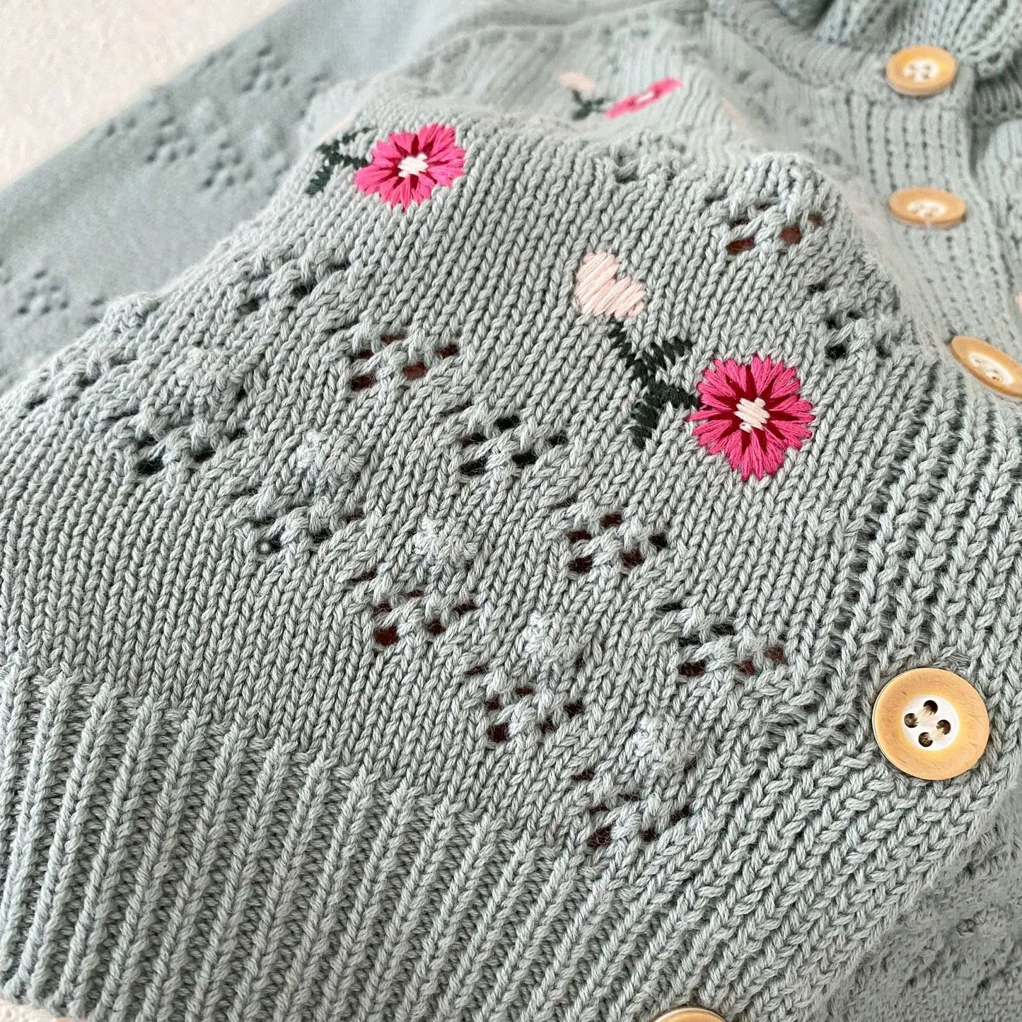 カーディガン・パーカー ベビーカーディガン ニット フラワー花柄刺繍 ジャケット スカイブルー