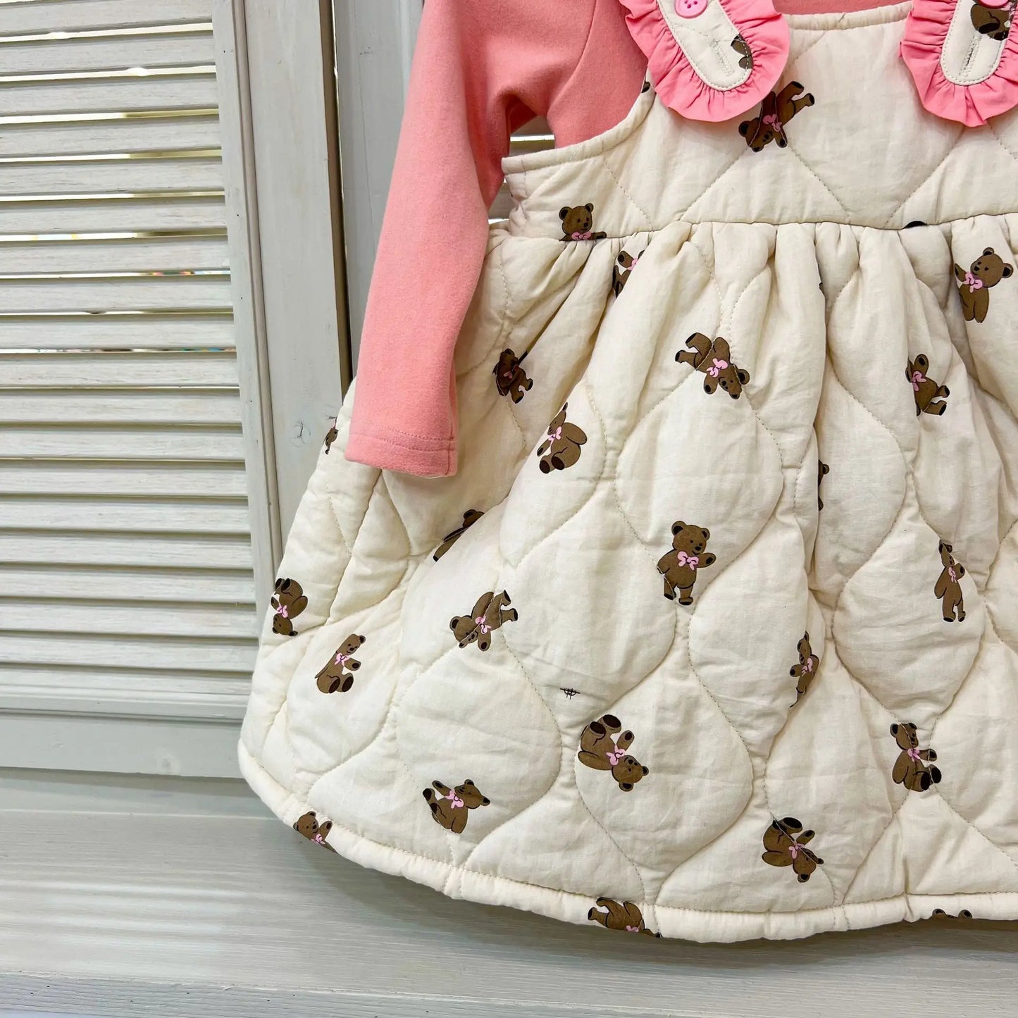 ノースリーブワンピース キッズワンピース キルティングサスペンダーワンピース くまベアプリント フリル ガールズ 女の子 子供服