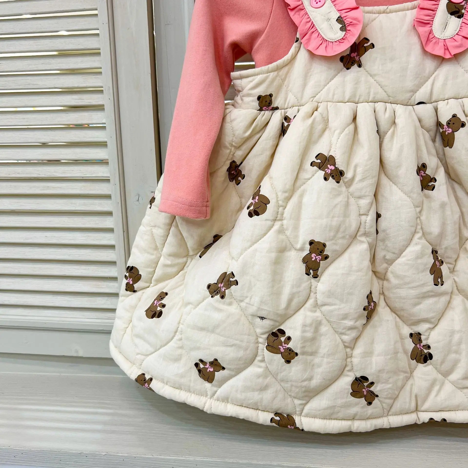ノースリーブワンピース キッズワンピース キルティングサスペンダーワンピース くまベアプリント フリル ガールズ 女の子 子供服