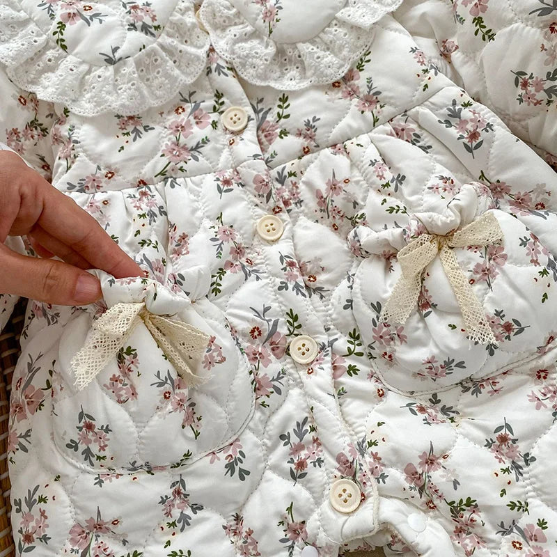 アウタージャンプスーツ ベビーアウタージャンプスーツ キルティングロンパース フラワープリント フリルカラー ガールズ 女の子 子供服