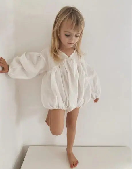 長袖ロンパース ベビーロンパース 長袖パフスリーブボディスーツ ボリュームスリーブ ホワイト