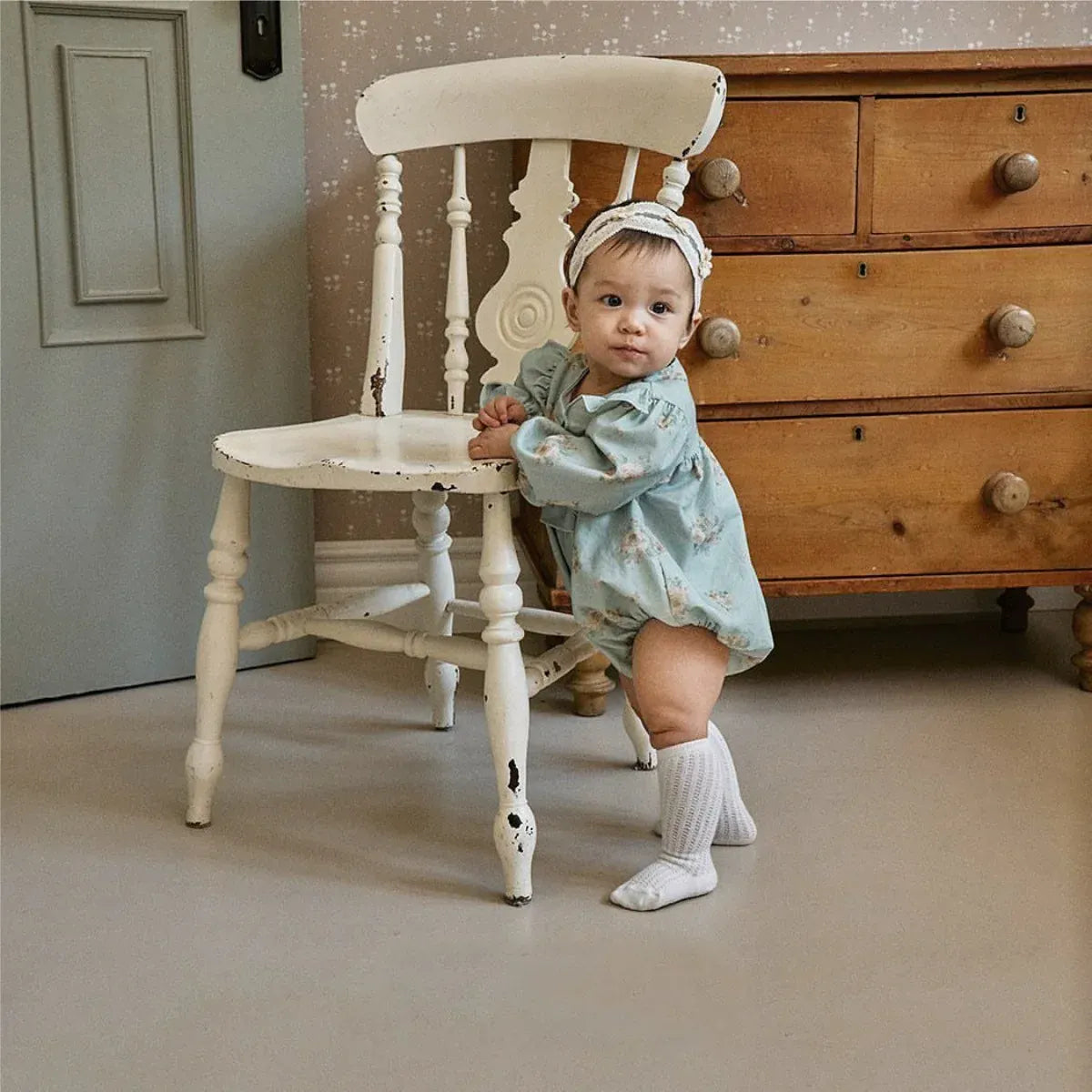 長袖ロンパース ベビーロンパース フラワープリントショルダーフリル長袖コーデュロイボディスーツ 2カラー