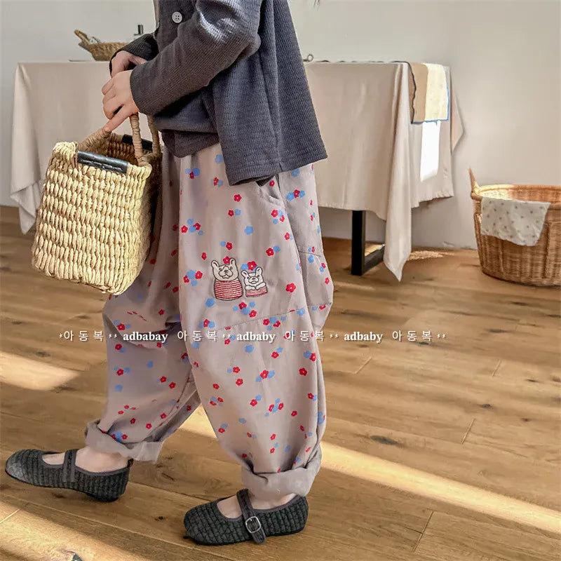 ロングパンツ・スウェットパンツ キッズパンツ ベアくま刺繍レトロフラワープリントロングルーズハーレムパンツ 2カラー