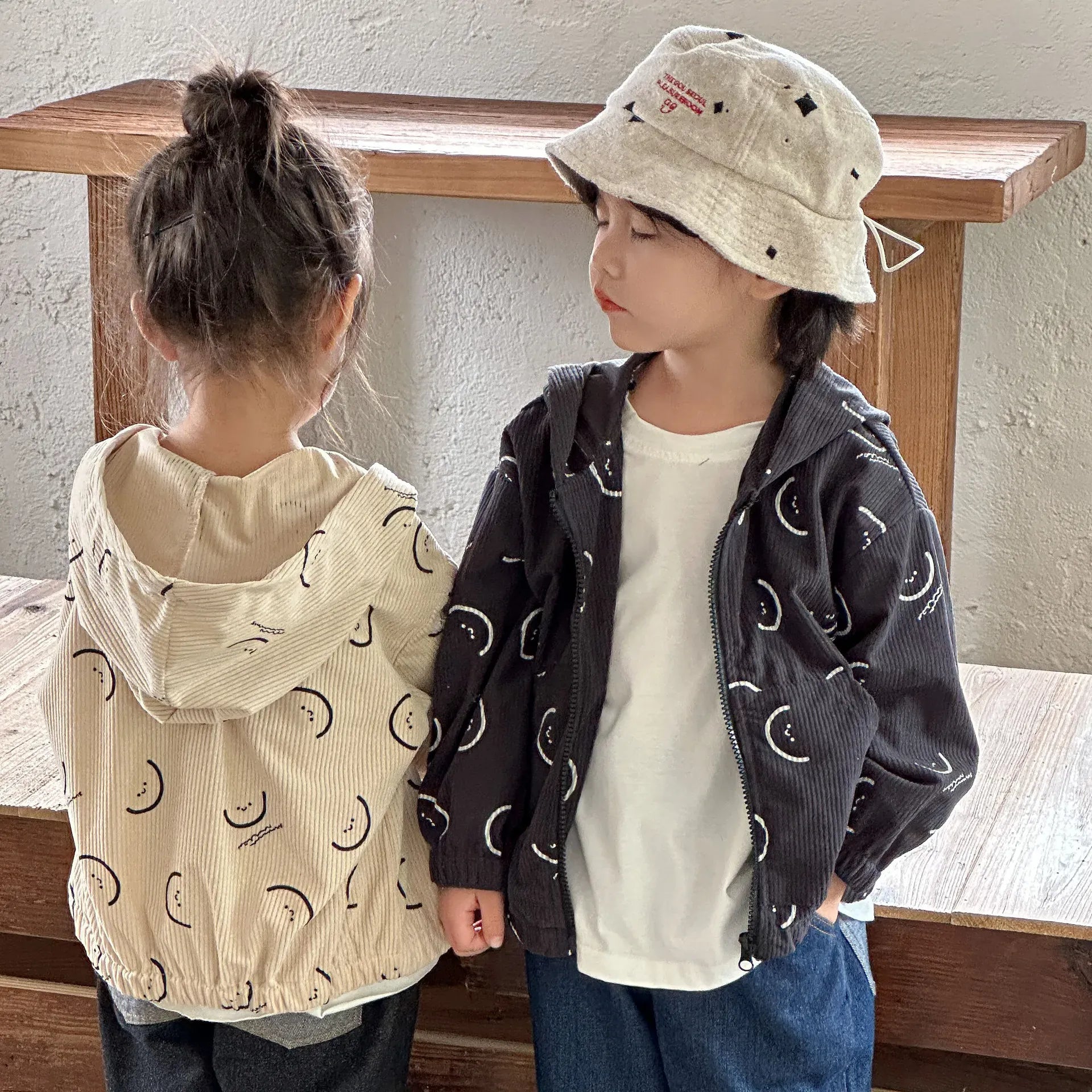 カーディガン・パーカー キッズトップス コーデュロイ フーディ フード付き パーカー スマイルプリント 2カラー