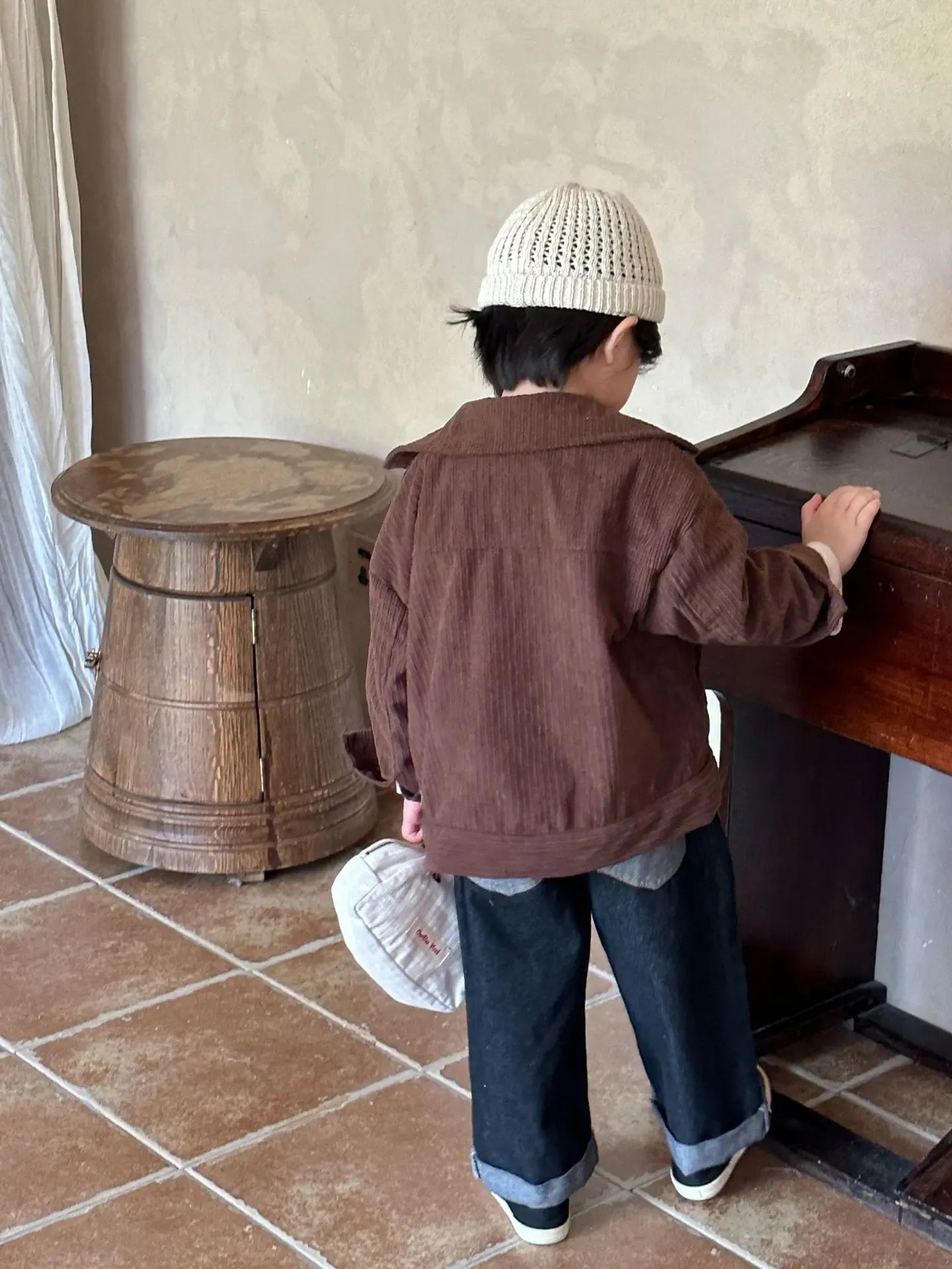 ショートコート・ジャケット・ジャンパー キッズアウター コーデュロイ 襟付きジャケット レトロコート レターロゴ刺繍 2カラー