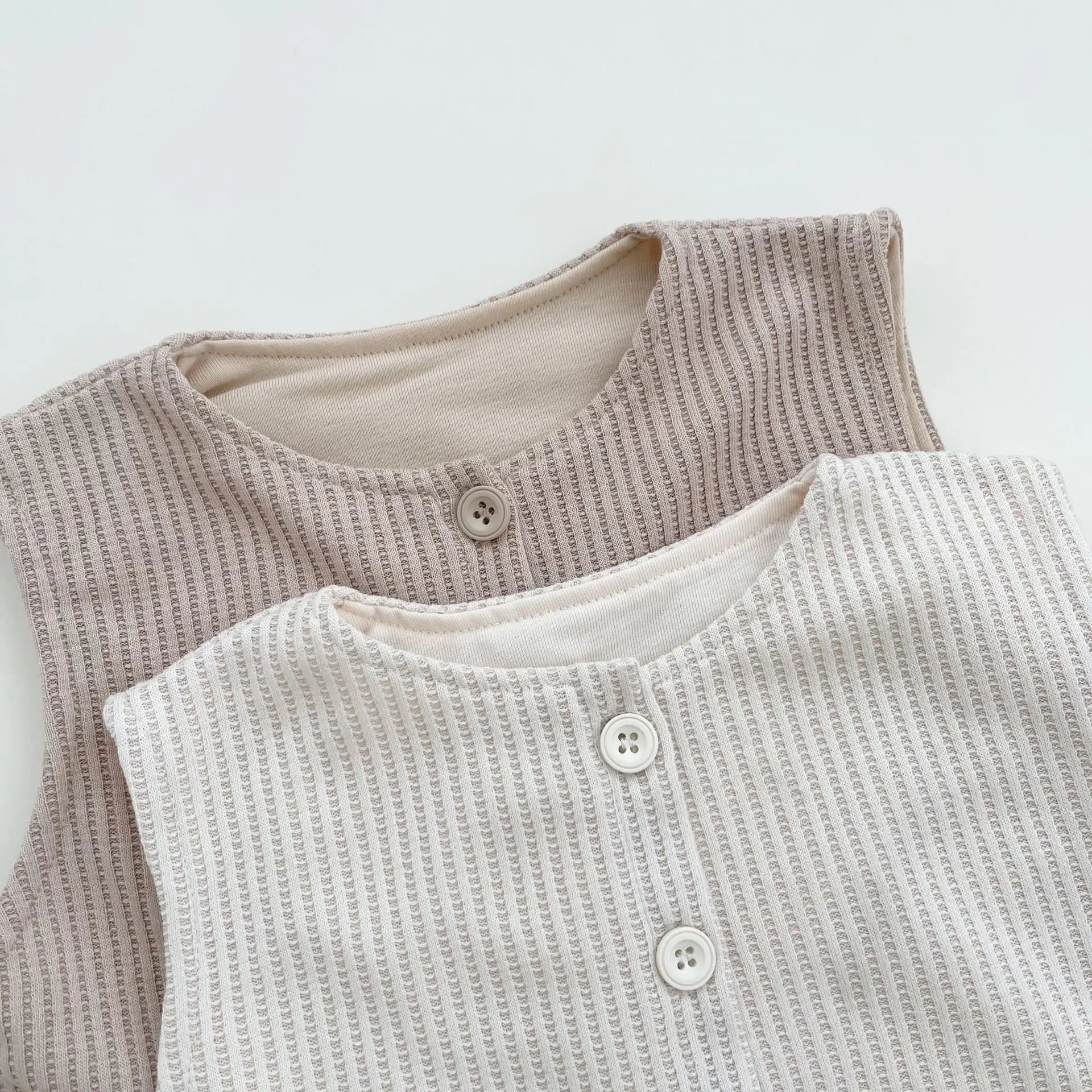 ベスト ベビートップス 前あきベスト シンプルベーシック 2カラー