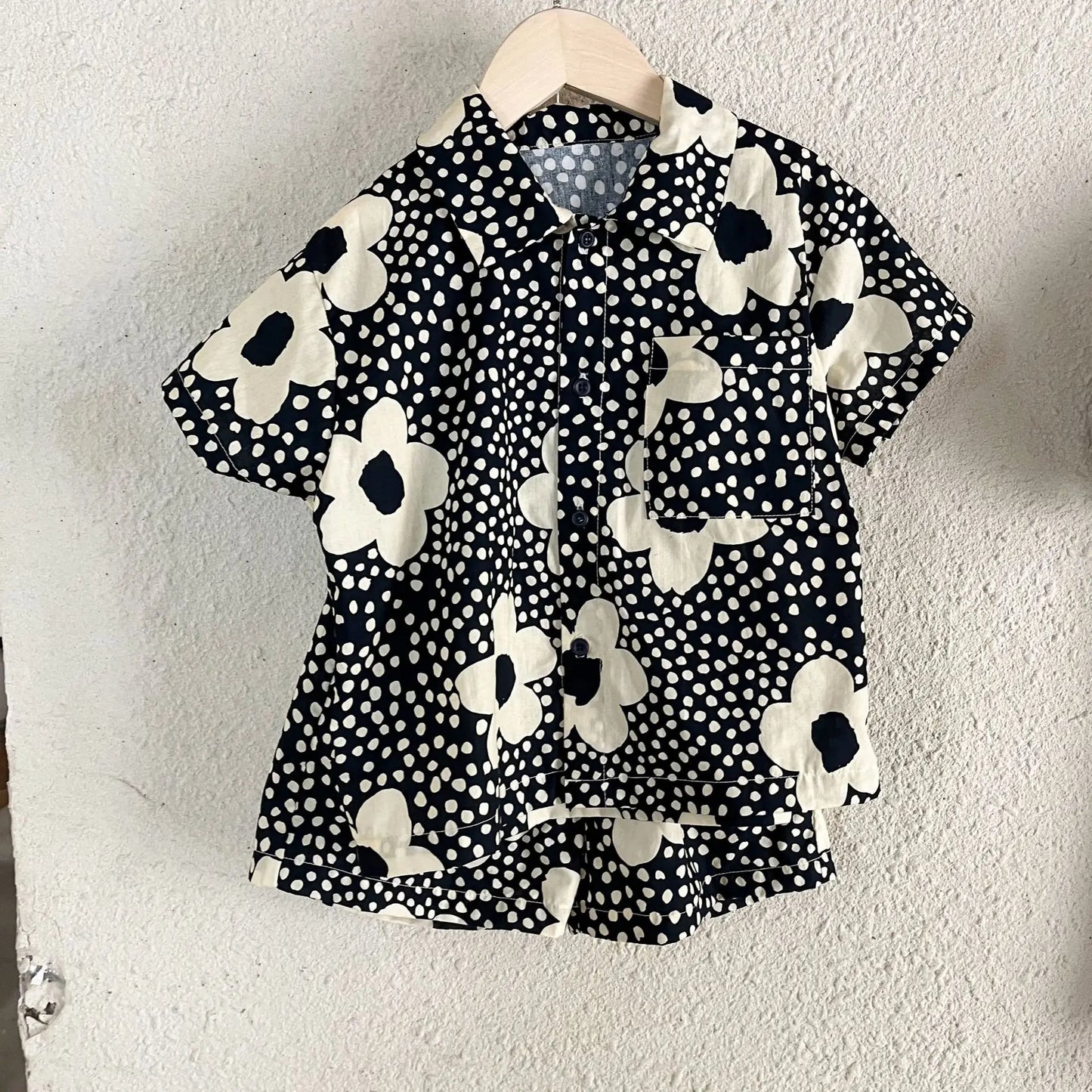 半袖セットアップ キッズセットアップ 2点セット/ワンピース ボーイズ半袖シャツ+ショートパンツ/ガールズ半袖パフスリーブワンピース 北欧風フラワープリント リンクコーデ 兄弟姉妹 お揃いコーデ