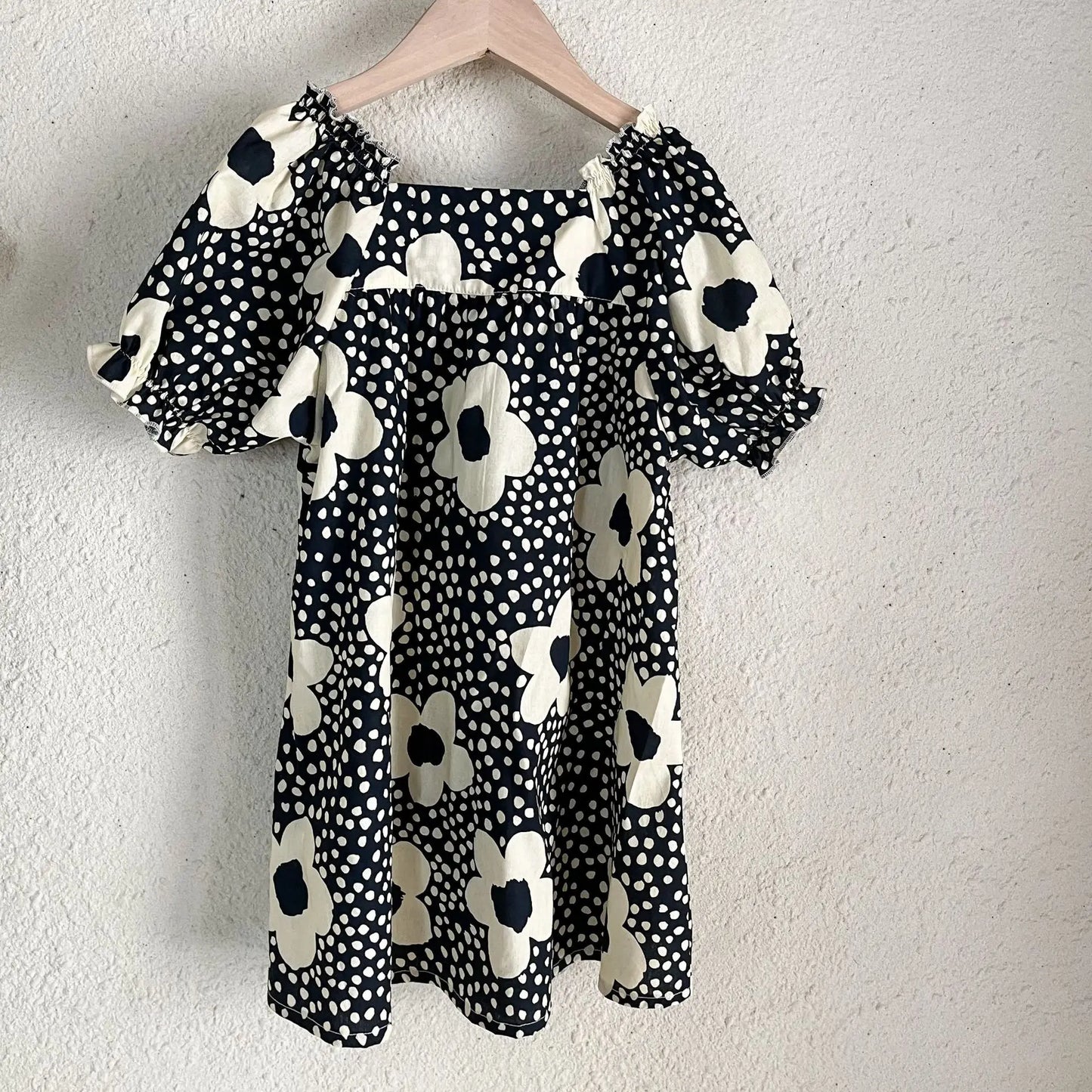 半袖セットアップ キッズセットアップ 2点セット/ワンピース ボーイズ半袖シャツ+ショートパンツ/ガールズ半袖パフスリーブワンピース 北欧風フラワープリント リンクコーデ 兄弟姉妹 お揃いコーデ