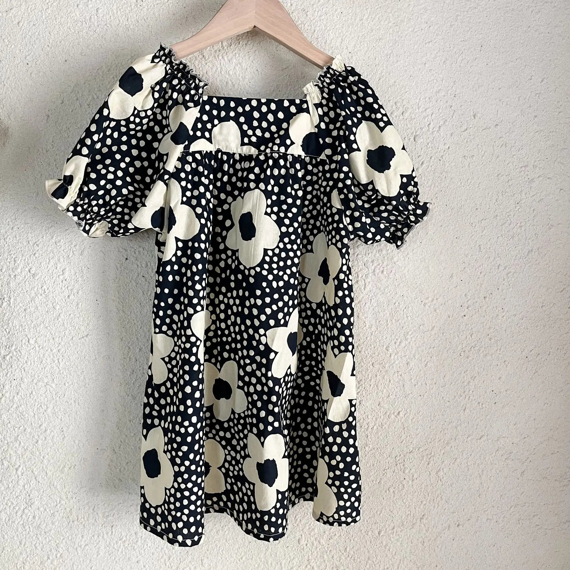 半袖セットアップ キッズセットアップ 2点セット/ワンピース ボーイズ半袖シャツ+ショートパンツ/ガールズ半袖パフスリーブワンピース 北欧風フラワープリント リンクコーデ 兄弟姉妹 お揃いコーデ