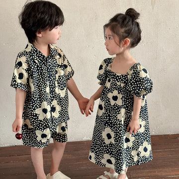 半袖セットアップ キッズセットアップ 2点セット/ワンピース ボーイズ半袖シャツ+ショートパンツ/ガールズ半袖パフスリーブワンピース 北欧風フラワープリント リンクコーデ 兄弟姉妹 お揃いコーデ