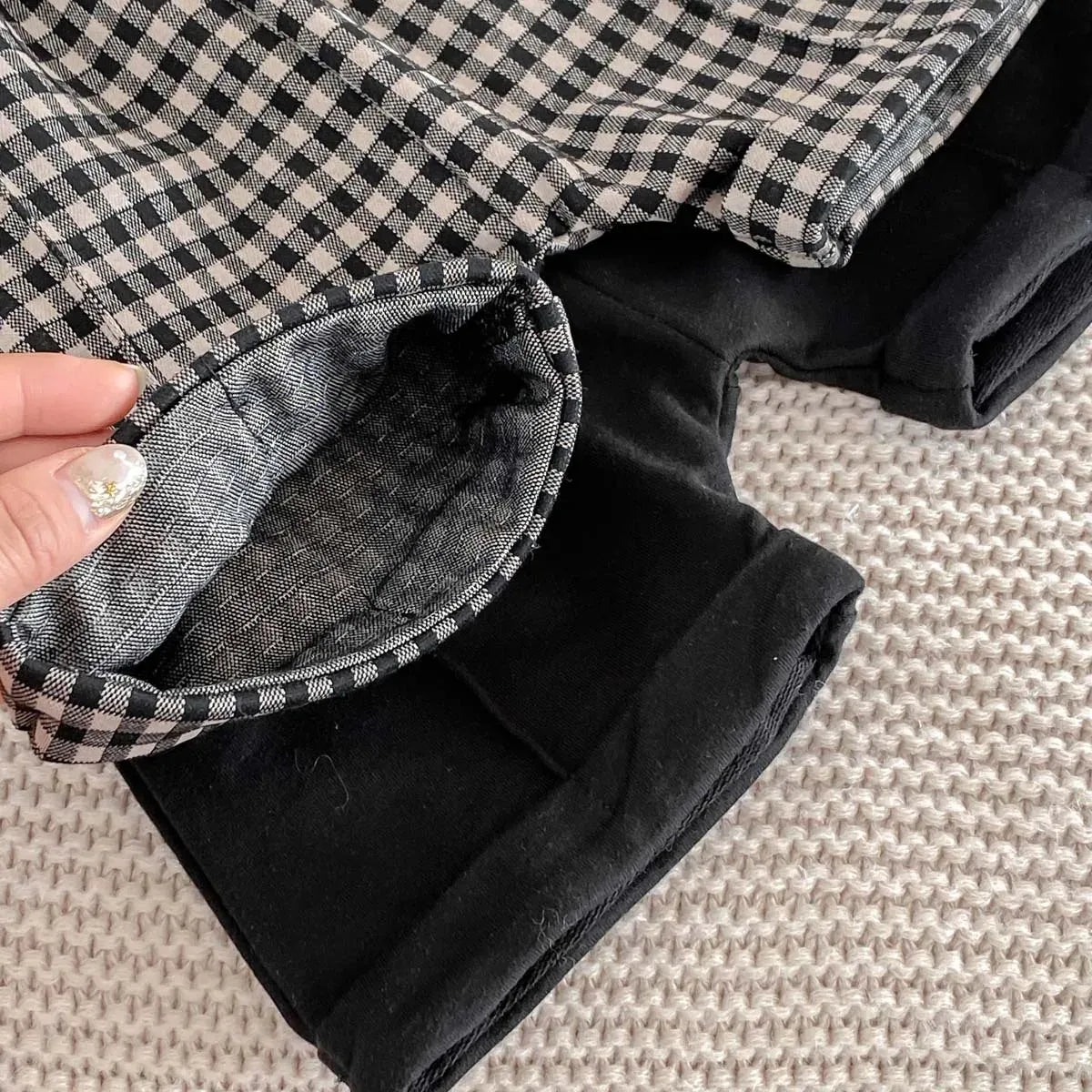 サロペットパンツ・サスペンダーパンツ ベビートップス/パンツ 長袖ベアクマ刺繍ワンポイントシャツ/チェック無地サスペンダーショートパンツ 2カラー