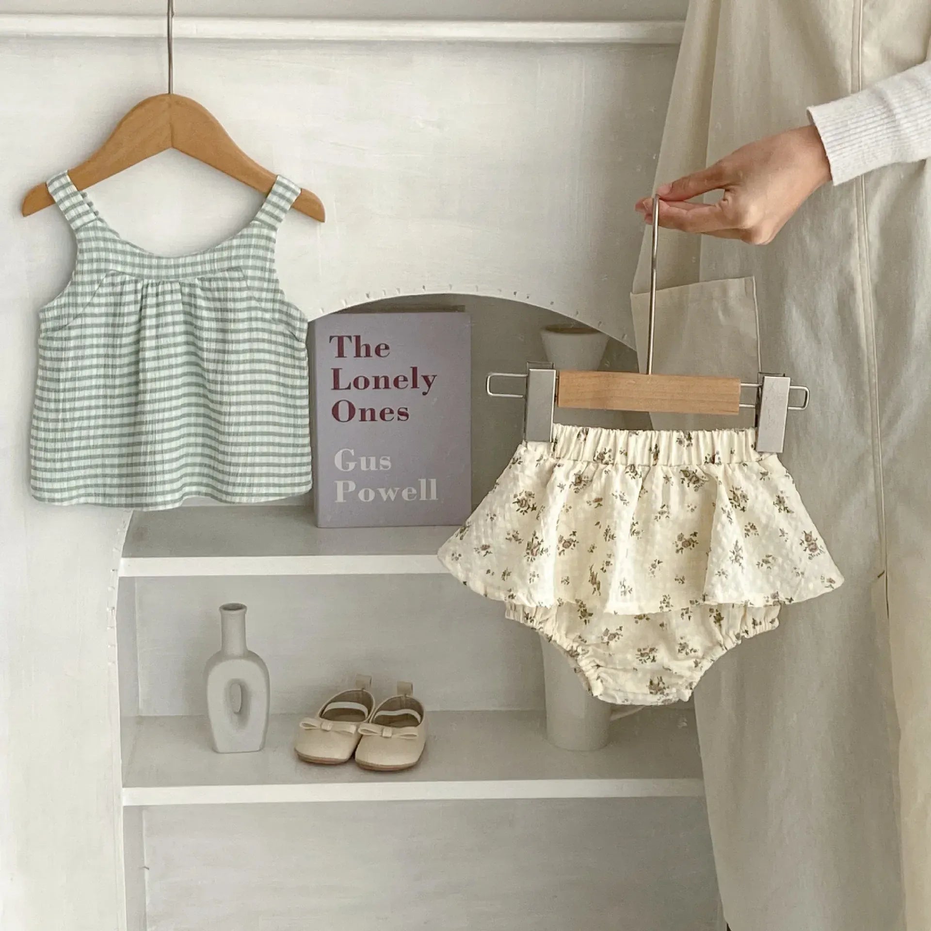 ノースリーブセットアップ ☺︎ ベビーセットアップ 2点セット ボーダー柄キャミソールトップス+フラワープリントスカートブルマパンツ