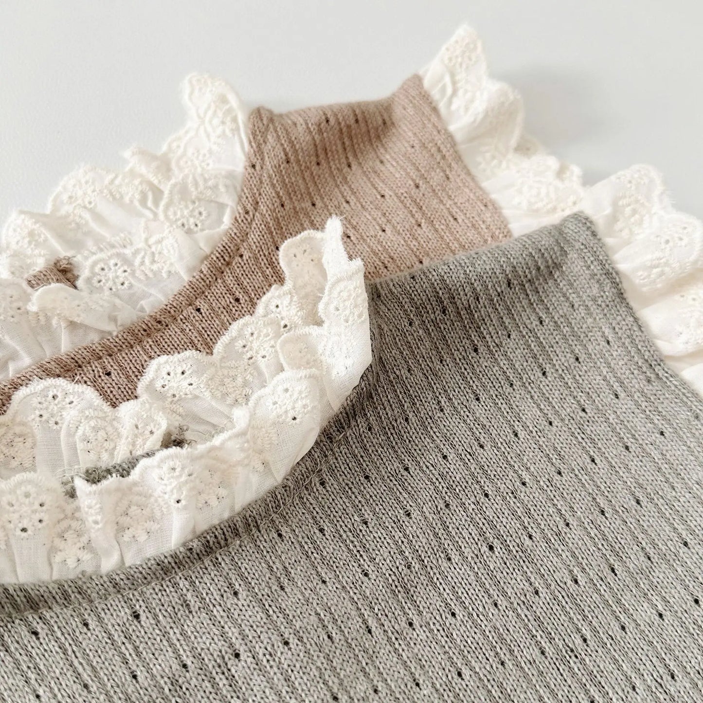 ベスト ベビートップス レースフリル ノースリーブベストブラウス 2カラー