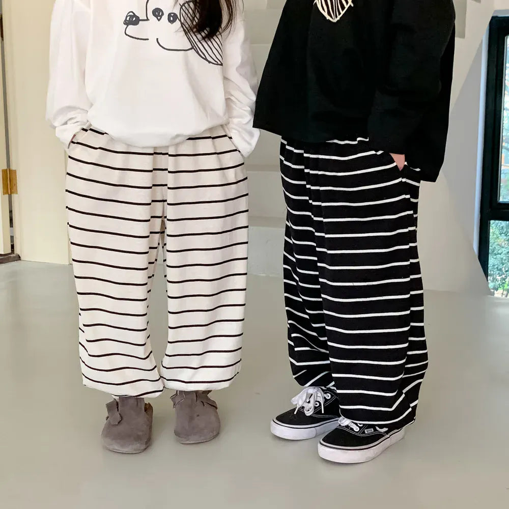 ロングパンツ・スウェットパンツ キッズパンツ ボーダー柄 ルーズロングパンツ ブラック/ホワイト2カラー