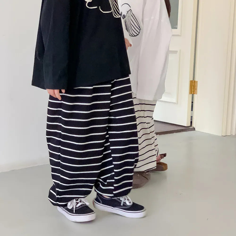 ロングパンツ・スウェットパンツ キッズパンツ ボーダー柄 スウェットロングパンツ ブラック/ホワイト/2カラー