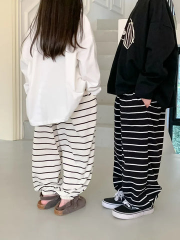 ロングパンツ・スウェットパンツ キッズパンツ ボーダー柄 スウェットロングパンツ ブラック/ホワイト/2カラー