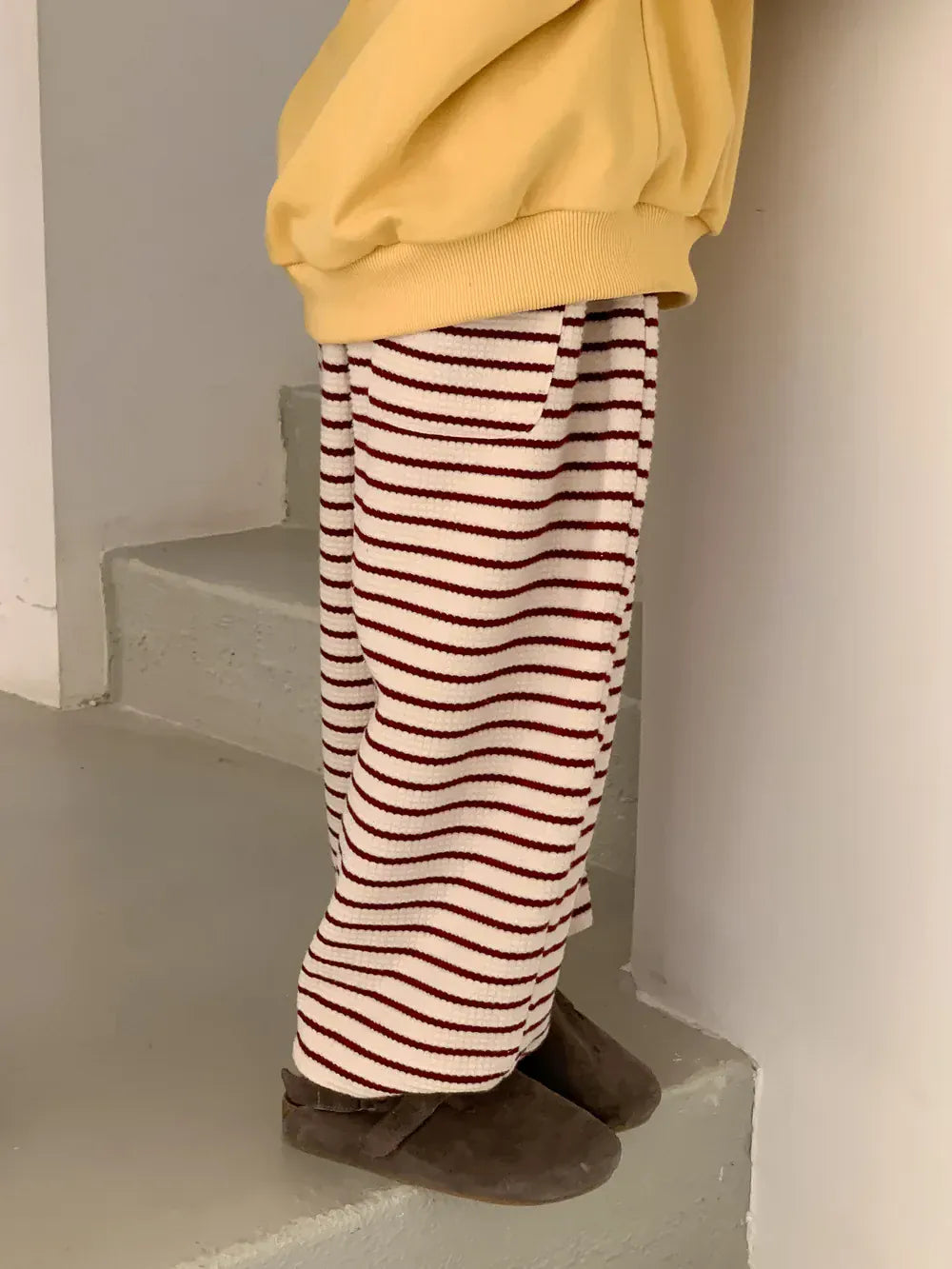 ロングパンツ・スウェットパンツ キッズパンツ ボーダー柄 スウェットロングパンツ レッド/ホワイト/2カラー