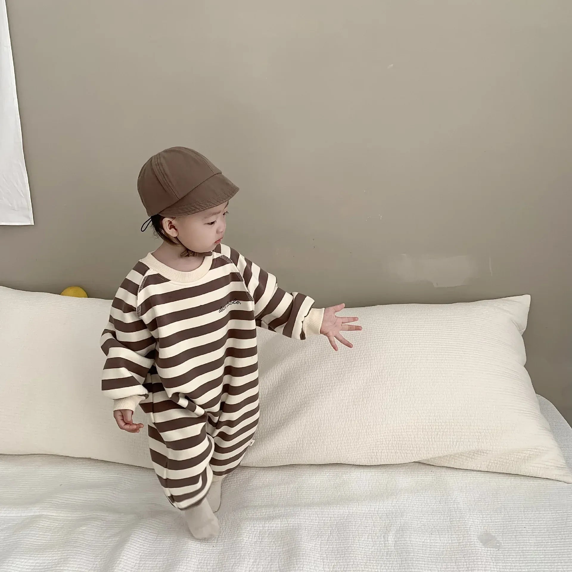 長袖ロンパース ベビー長袖ロンパース ボーダースウェットジャンプスーツ 2カラー ボーイズ 男の子 子供服