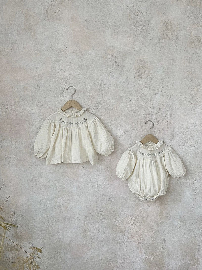 長袖ロンパース ベビー 長袖ロンパース フラワー刺繍 花柄 フリルカラー フリル クリーム グレー 2カラー ガールズ 女の子 子供服