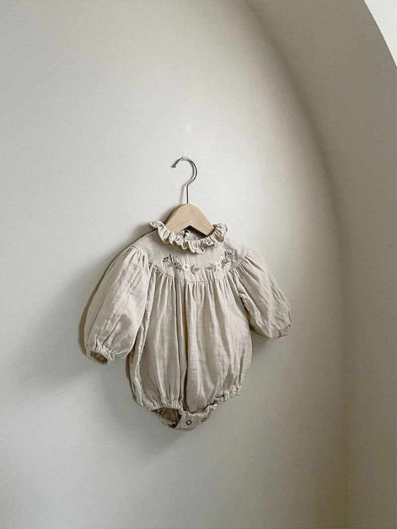 長袖ロンパース ベビー 長袖ロンパース フラワー刺繍 花柄 フリルカラー フリル クリーム グレー 2カラー ガールズ 女の子 子供服