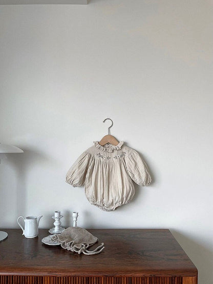 長袖ロンパース ベビー 長袖ロンパース フラワー刺繍 花柄 フリルカラー フリル クリーム グレー 2カラー ガールズ 女の子 子供服