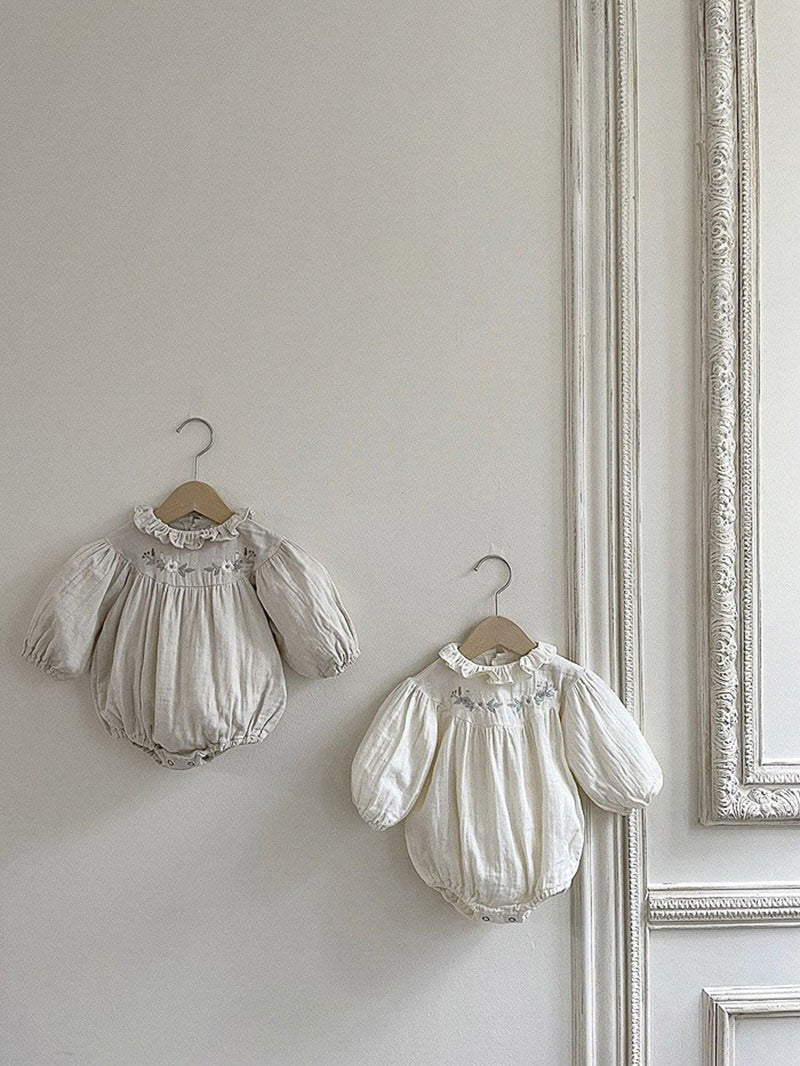 長袖ロンパース ベビー 長袖ロンパース フラワー刺繍 花柄 フリルカラー フリル クリーム グレー 2カラー ガールズ 女の子 子供服