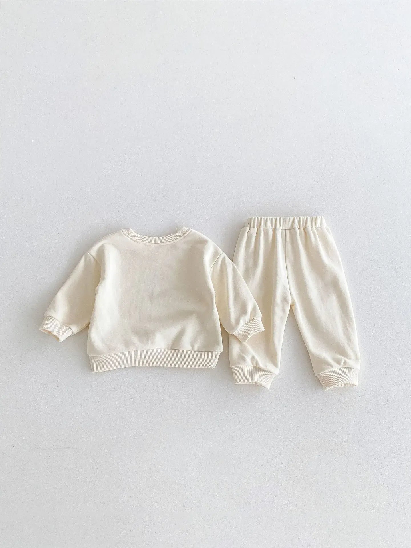 長袖セットアップ ベビーキッズセットアップ 2点セット パトカー/バス乗り物プリント長袖スウェットシャツ+ロングスウェットパンツ 2カラー