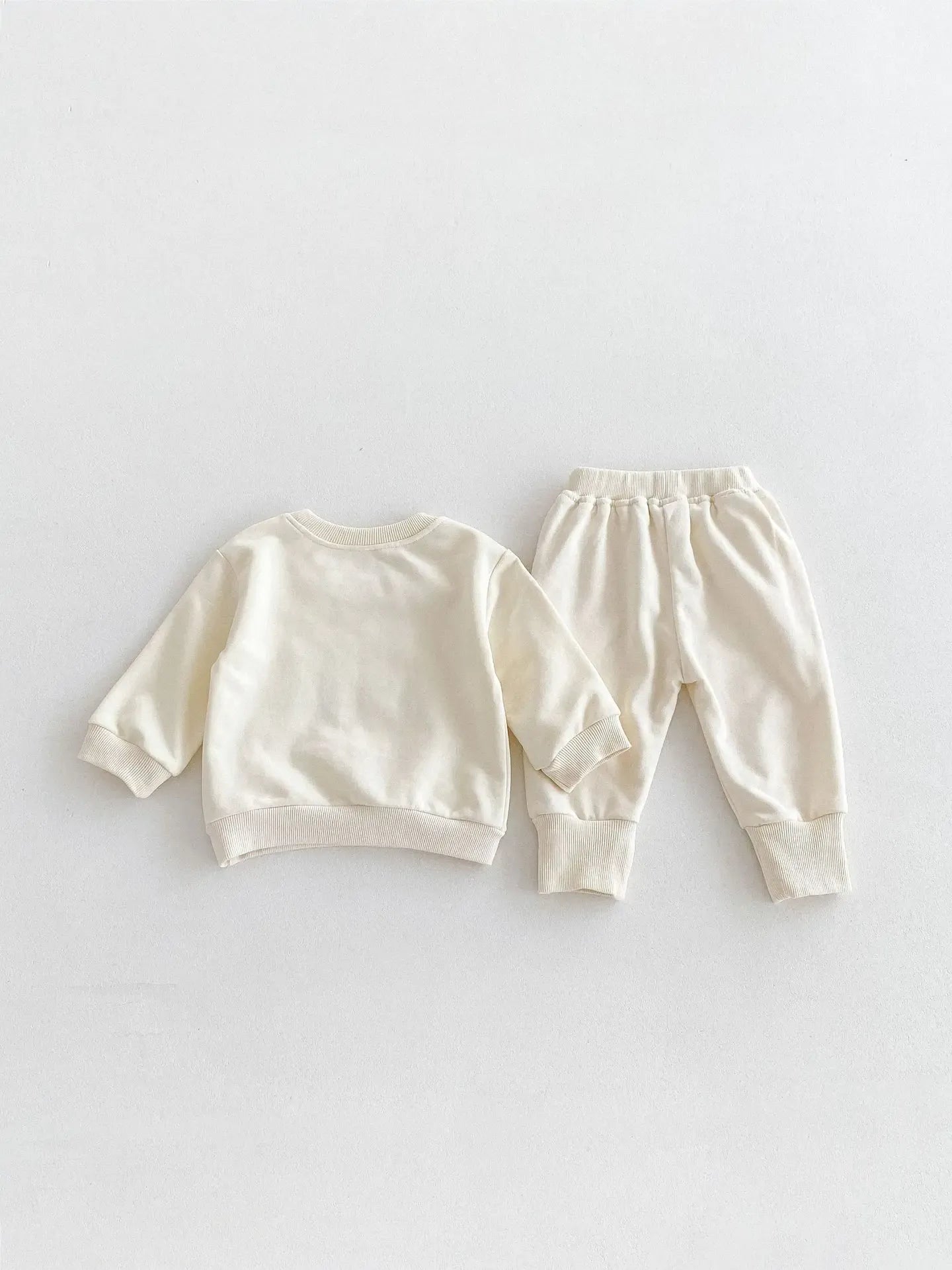 長袖セットアップ ベビーキッズセットアップ 2点セット ハイキングくまさんプリント長袖スウェットシャツ+ロングスウェットパンツ 2カラー