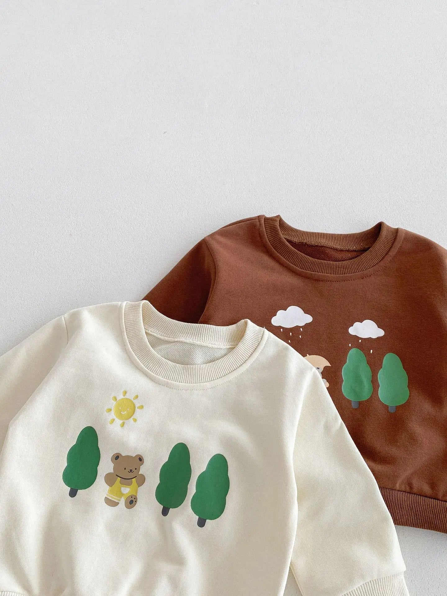 長袖セットアップ ベビーキッズセットアップ 2点セット ハイキングくまさんプリント長袖スウェットシャツ+ロングスウェットパンツ 2カラー