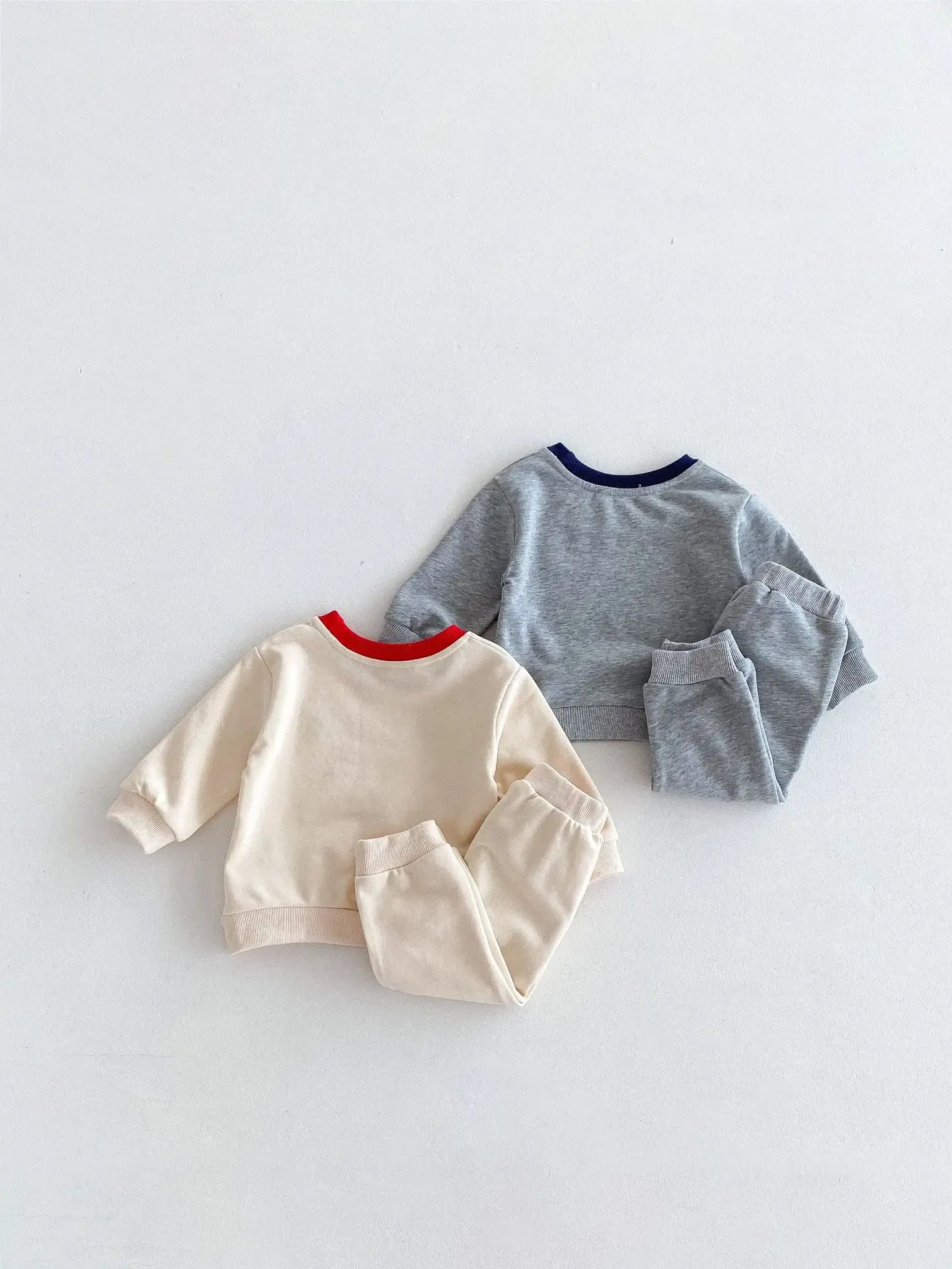 長袖セットアップ ベビーキッズセットアップ 2点セット スウェットシャツ+スウェットパンツ りんごアップルレターロゴプリント 2カラー