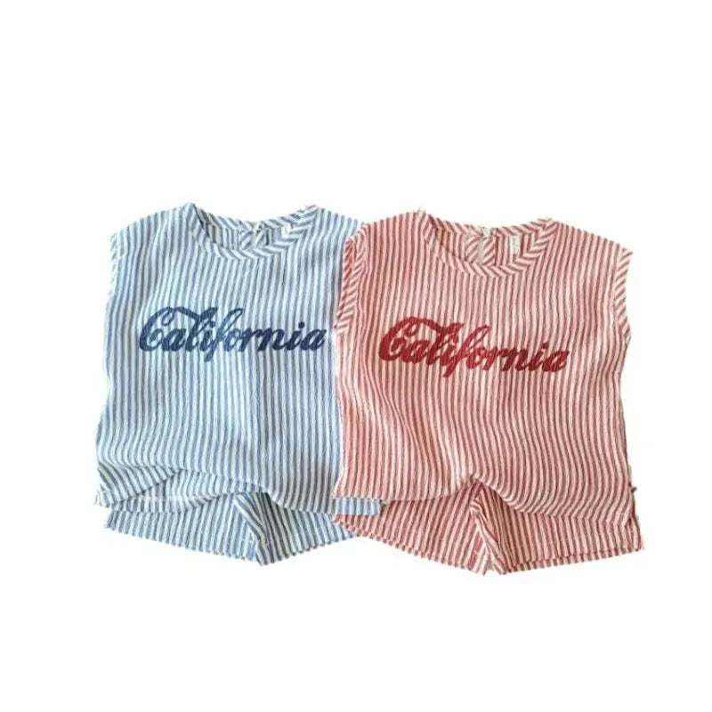 ノースリーブセットアップ キッズセットアップ 2点セット ノースリーブトップス+ハーフパンツ ストライプ レターロゴ 2カラー