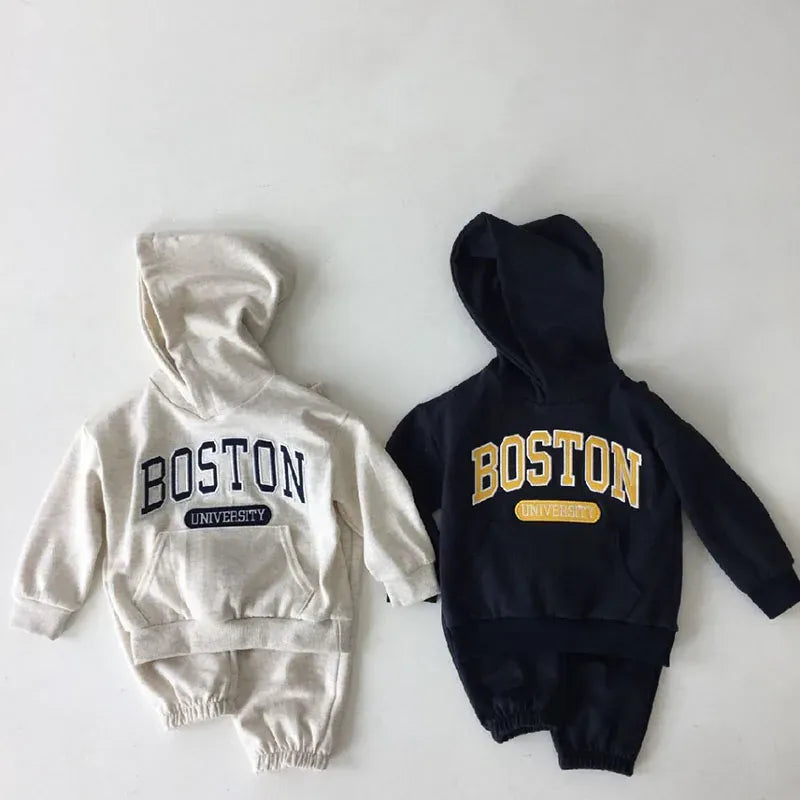 長袖セットアップ キッズセットアップ 2点セット レターロゴ刺繍 フーディスウェットパーカー スウェットパンツ ベージュ ブルー 2カラー
