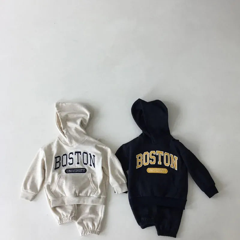 長袖セットアップ キッズセットアップ 2点セット レターロゴ刺繍 フーディスウェットパーカー スウェットパンツ ベージュ ブルー 2カラー