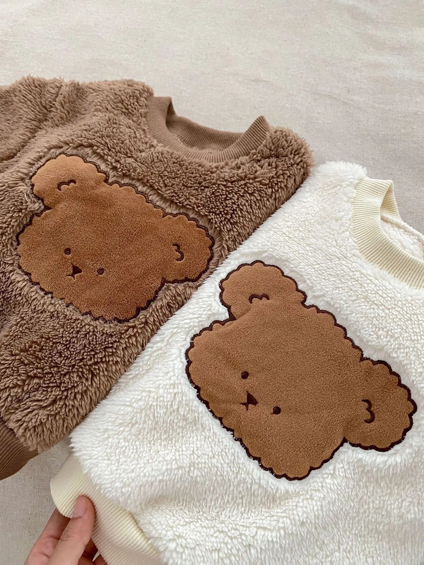長袖セットアップ ベビーセットアップ 2点セット フリーススウェット クマベア刺繍 トップス パンツ ホワイト ブラウン 2カラー ユニセックス 男の子 女の子 子供服