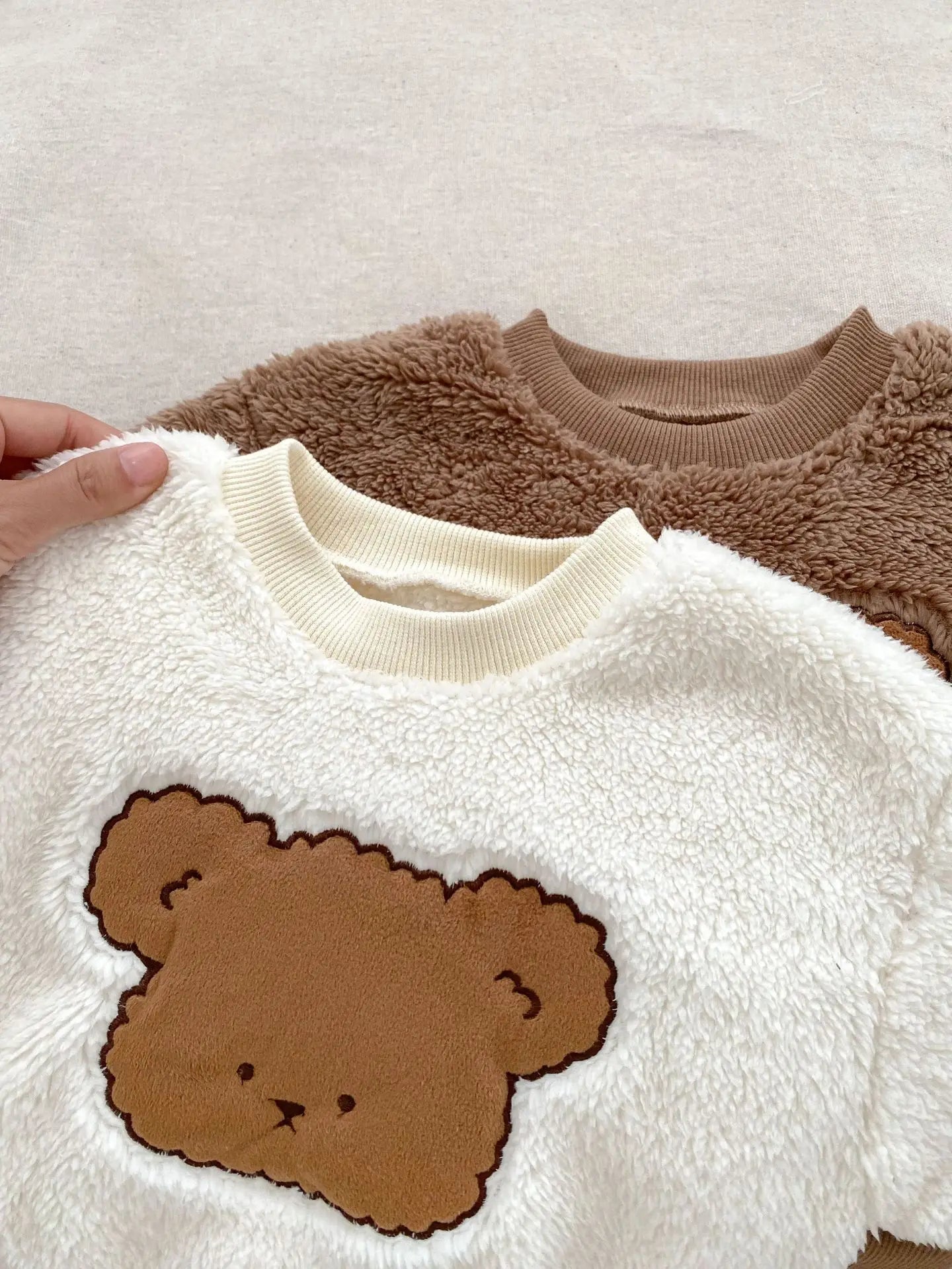 長袖セットアップ ベビーセットアップ 2点セット フリーススウェット クマベア刺繍 トップス パンツ ホワイト ブラウン 2カラー ユニセックス 男の子 女の子 子供服