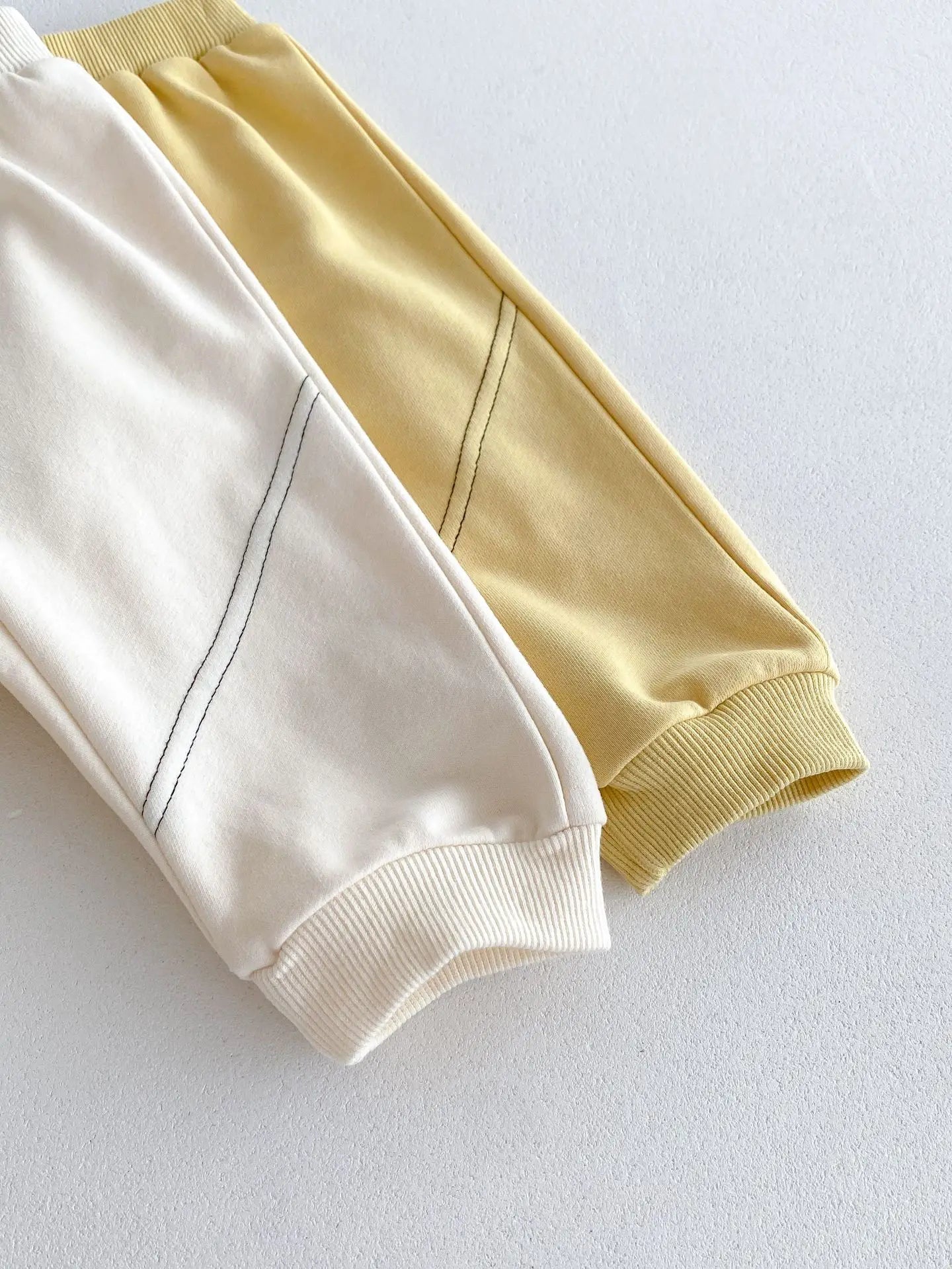 長袖セットアップ ベビーキッズセットアップ 2点セット 長袖スウェットシャツ+スウェットパンツ ラグラン切り替え ワンポイントプリント 2カラー【mh0006368】