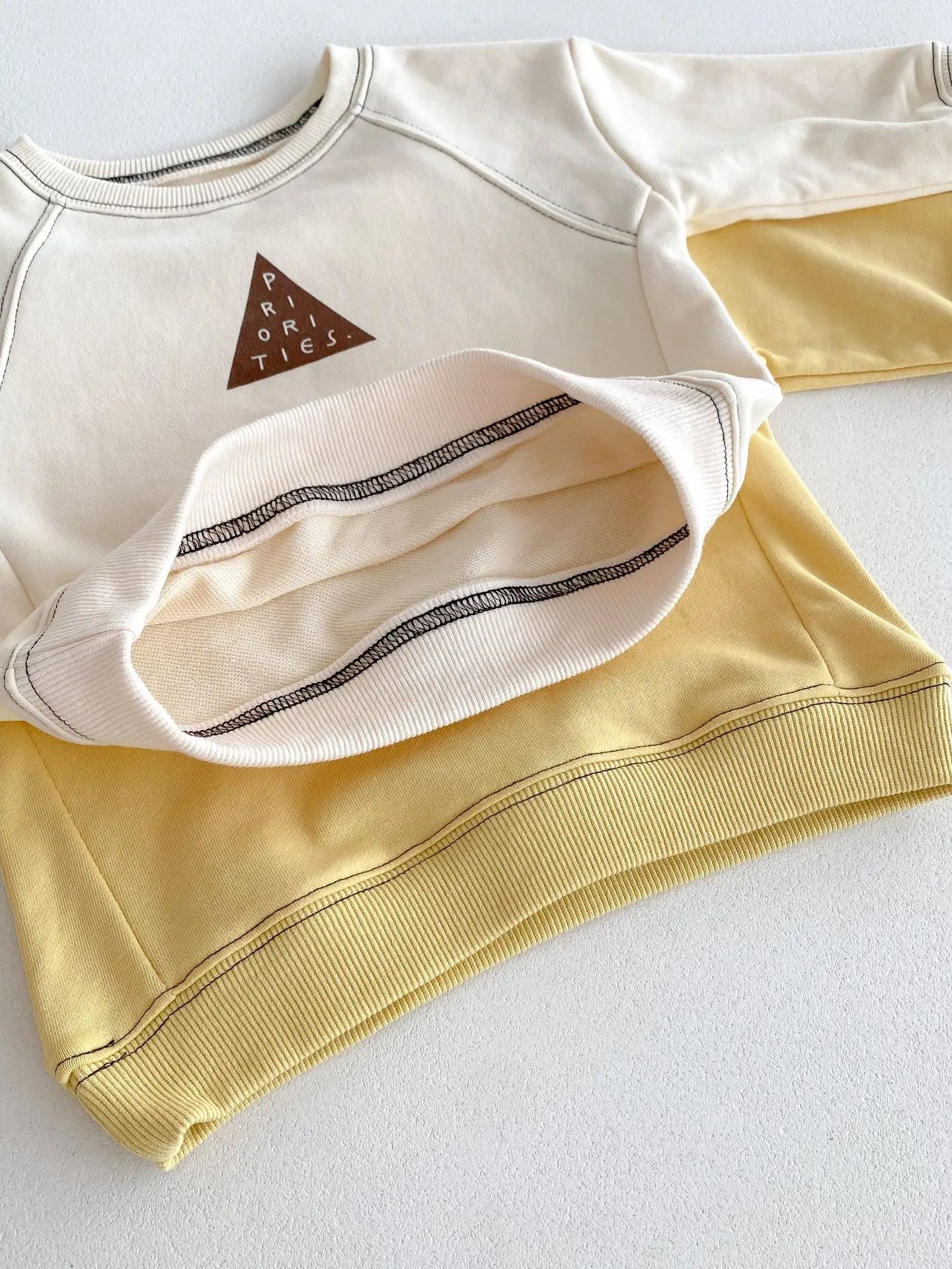 長袖セットアップ ベビーキッズセットアップ 2点セット 長袖スウェットシャツ+スウェットパンツ ラグラン切り替え ワンポイントプリント 2カラー【mh0006368】