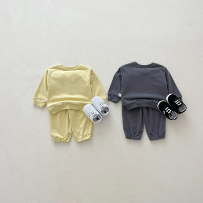 長袖セットアップ ベビーキッズセットアップ 2点セット レターロゴスウェットシャツ+スウェットパンツ 2カラー【mh0007229】