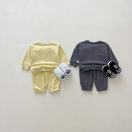 長袖セットアップ ベビーキッズセットアップ 2点セット レターロゴスウェットシャツ+スウェットパンツ 2カラー【mh0007229】