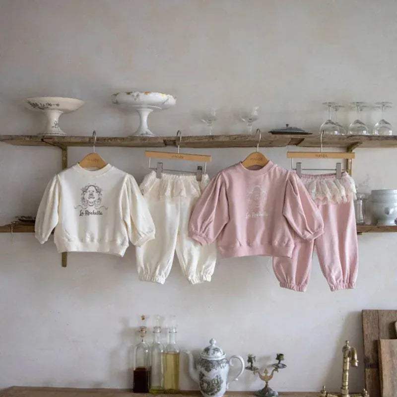 長袖セットアップ キッズセットアップ 2点セット プリントスウェットシャツ+レースペプラムスウェットパンツ 2カラー【mh0007308】