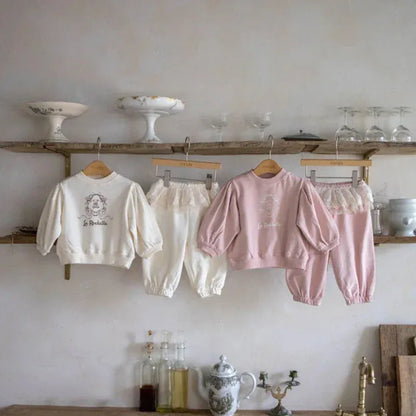 長袖セットアップ キッズセットアップ 2点セット プリントスウェットシャツ+レースペプラムスウェットパンツ 2カラー【mh0007308】